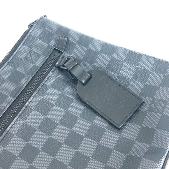 LOUIS VUITTON Black Damier Pouch - Picture 8 of 16